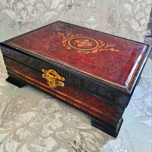 Deep Rich Marquetry Glossy Finish Wooden Wood Jewelry Box Gold Tone Hardware - Picture 1 of 15